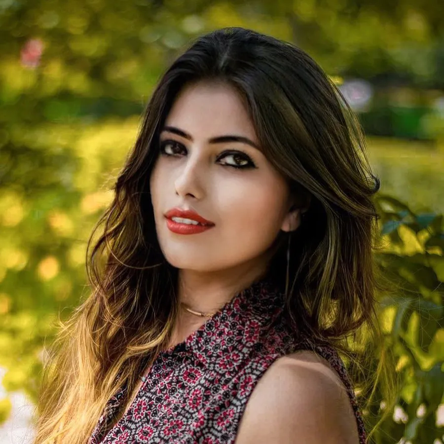 Maybe she’s born with it.
.
.
.
.
.
In frame : sakshikukreja414 .
PC : sketchbycam .
Retouch and edit : sketchbycam. Photograph by Sketch by Cam.