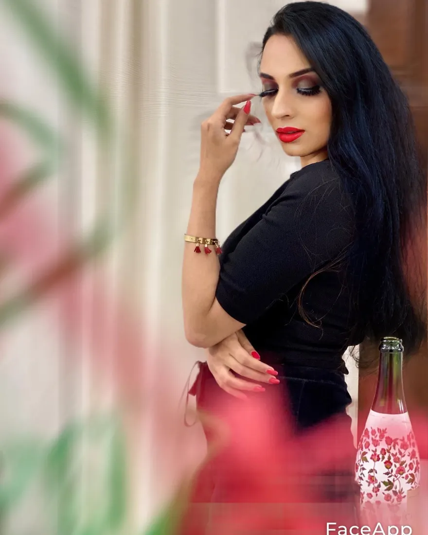 Dream big, little one!
.
.
Swipe to see more photos and videos .
In frame : satrupa_arora
MUA : makeupbykadambini PC : sketchbycam. Photograph by Sketch by Cam.