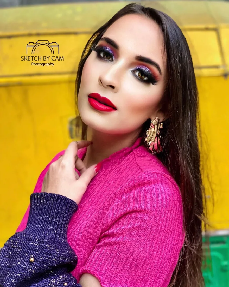What do you think of this look?
.
.
In frame : satrupa_arora
MUA : makeupbykadambini PC : sketchbycam. Photograph by Sketch by Cam.