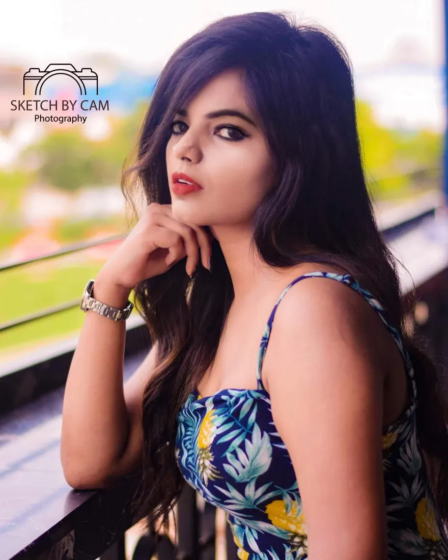Be happy with what you have. Be excited about what you want.
.
.
In frame : marlyn.mansion PC : sketchbycam. Photograph by Sketch by Cam.