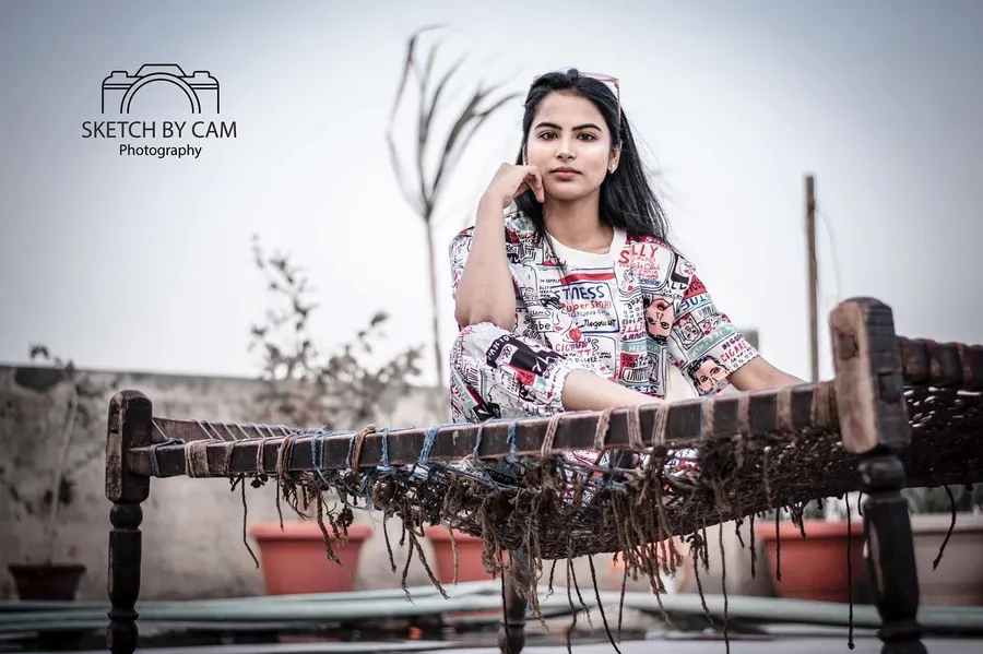 Normal shot
.
. .
In frame : unicobella PC : sketchbycam. Photograph by Sketch by Cam.