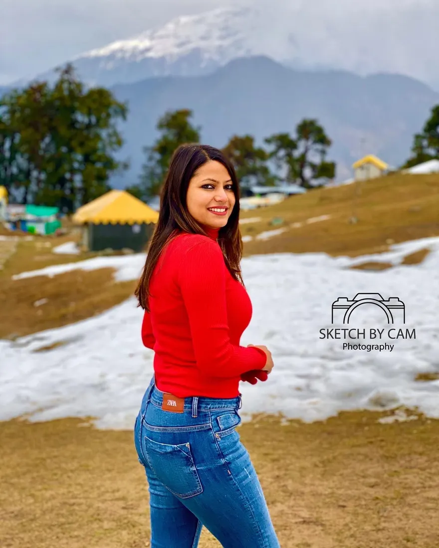 “A simple smile. That’s the start of opening your heart and being compassionate to others. “
.
.
.
In frame : priyankakhushbu Retouched:…. Photograph by Sketch by Cam.