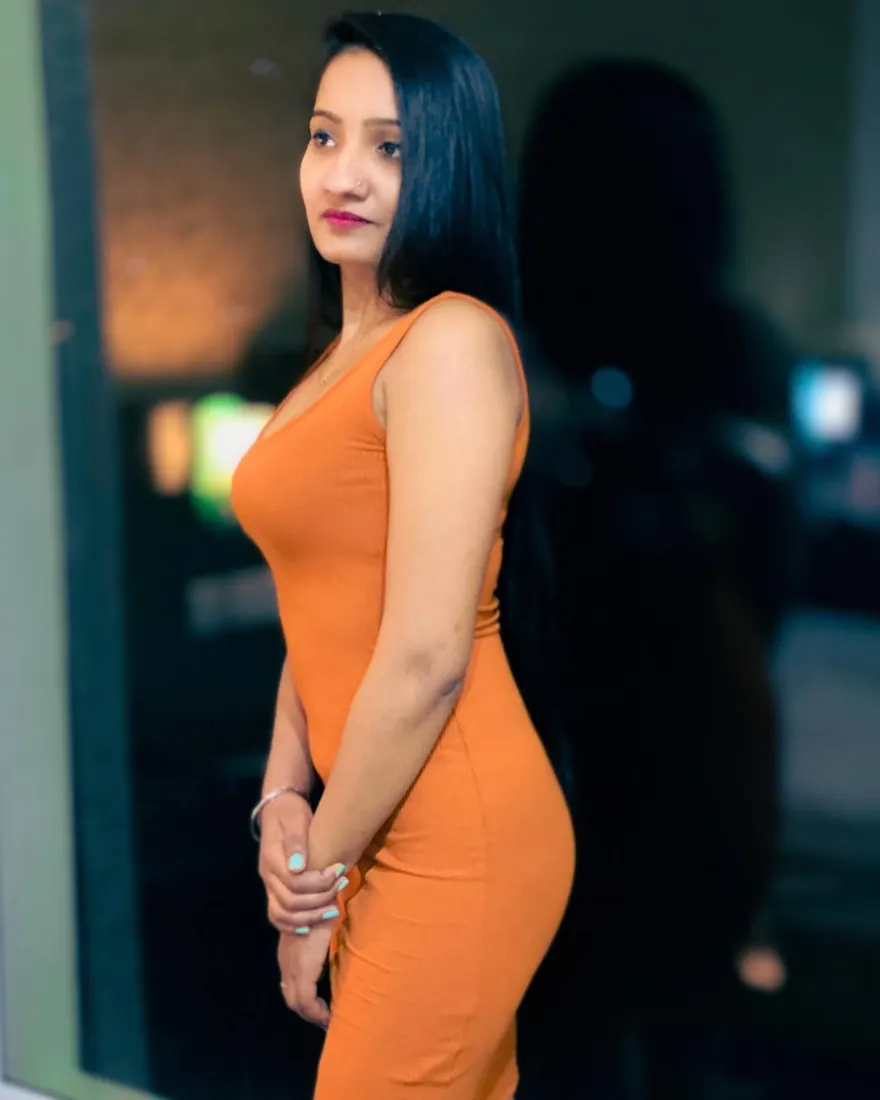 You can have anything you want in life if you dress for it.
.
.
.
In frame : vandana.vandy.52 .
shot by : sketchbycam. Photograph by Sketch by Cam.